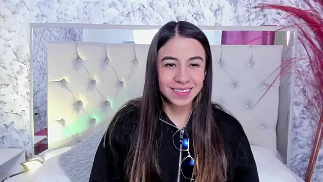 Ariana greenblat online show from October 7, 2025, 4:04 pm