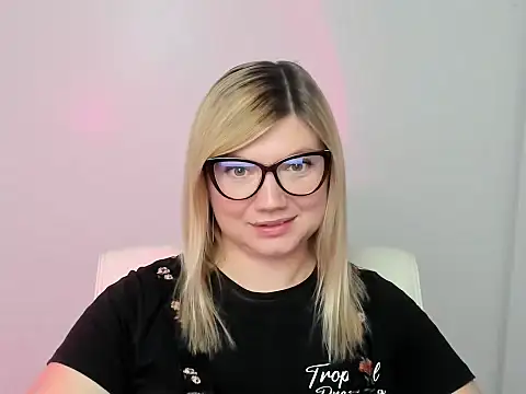 Lola moree online show from September 22, 2025, 11:56 am