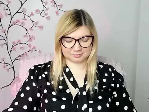 Lola moree online show from December 18, 2025, 12:44 pm