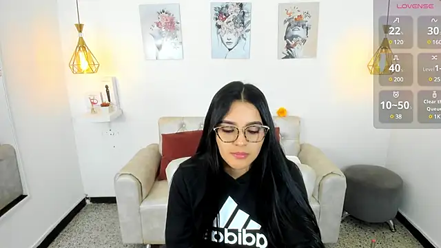 Snapshot of Hadley_ chatting on February 6, 2025, 3:48 am Hadley online show from February 6, 2025, 3:48 am