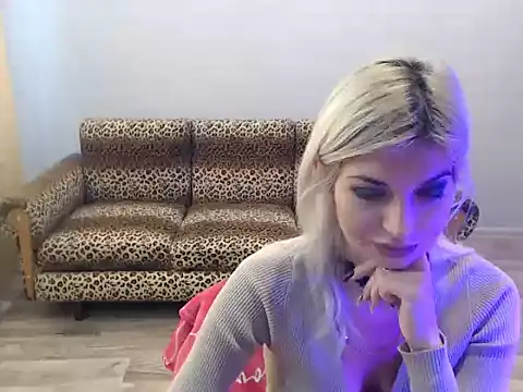 SexyBeatriice online show from December 3, 2025, 7:05 am