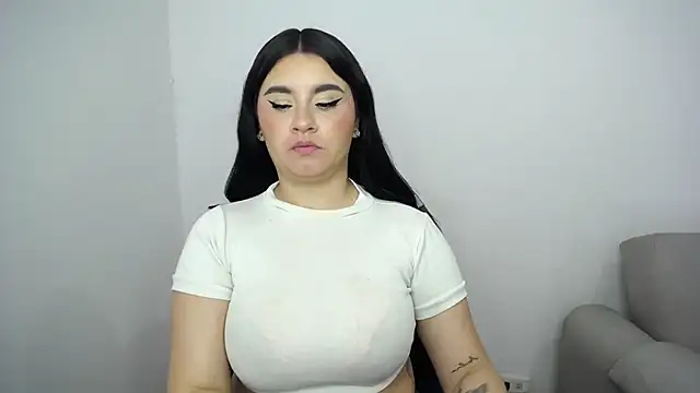 Snapshot of Sara_Braun_1 chatting on February 3, 2025, 7:00 pm Sara Braun 1 online show from February 3, 2025, 7:00 pm