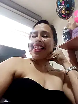 kamila lovee online show from March 4, 2025, 8:05 pm