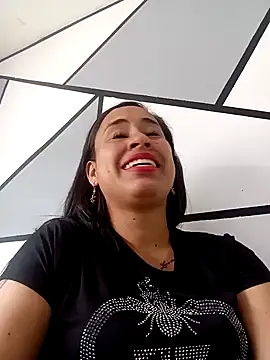 kamila lovee online show from March 14, 2025, 3:47 pm