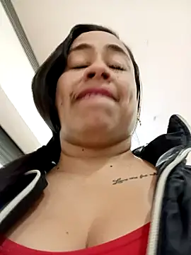 kamila lovee online show from September 16, 2025, 3:35 pm