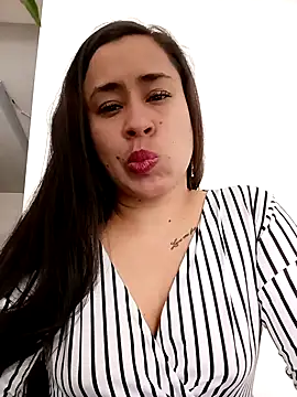 kamila lovee online show from September 24, 2025, 6:55 pm