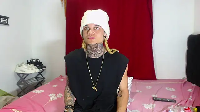 hot man05 online show from January 30, 2025, 8:11 am