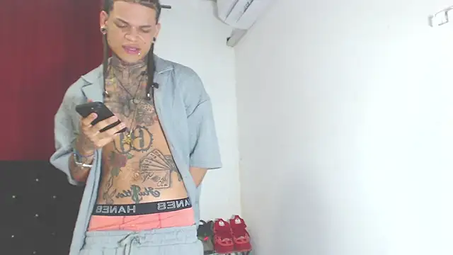 hot man05 online show from March 8, 2025, 7:49 am