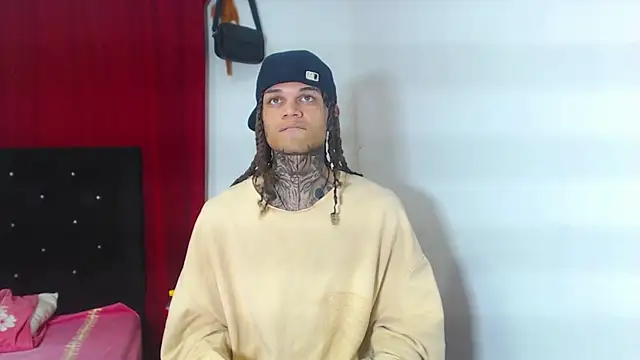 hot man05 online show from March 19, 2025, 2:27 am