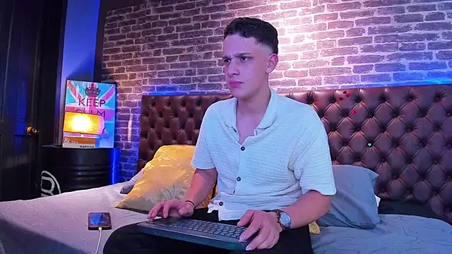 Thomas May4rs online show from February 15, 2025, 4:03 am