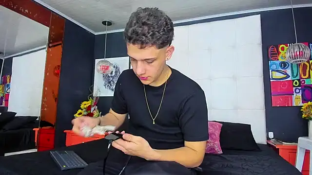 Thomas May4rs online show from March 12, 2025, 4:30 am