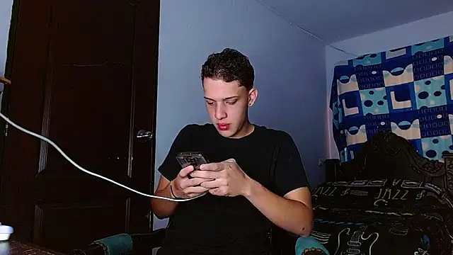 Thomas May4rs online show from December 1, 2025, 3:39 pm