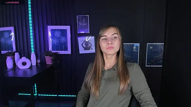 CharmBianca online show from February 8, 2025, 5:29 am