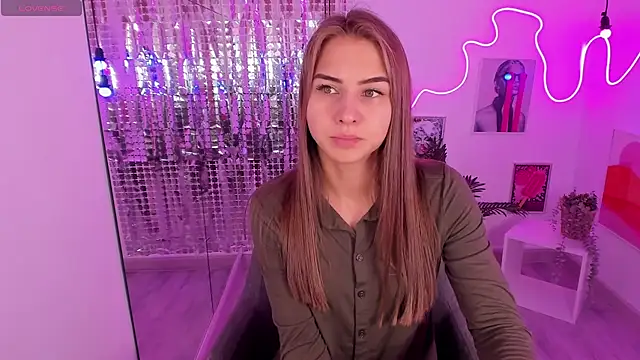 CharmBianca online show from February 12, 2025, 5:26 am