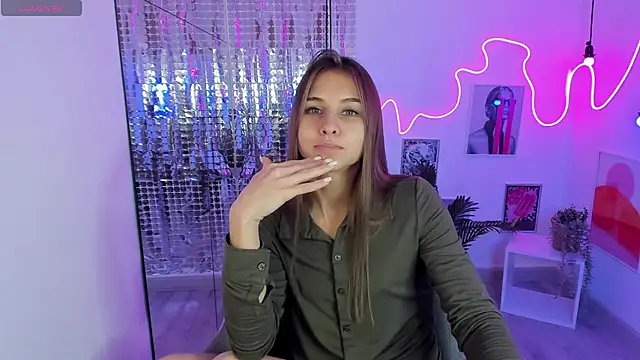 CharmBianca online show from February 14, 2025, 6:08 pm