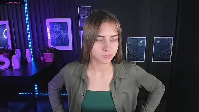 CharmBianca online show from February 21, 2025, 2:27 pm