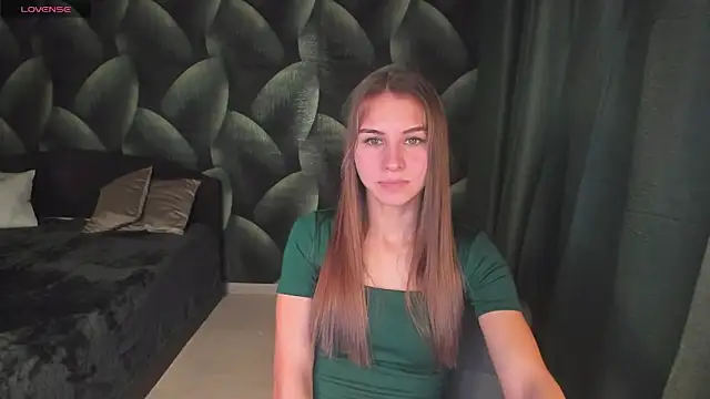 CharmBianca online show from March 13, 2025, 4:45 pm