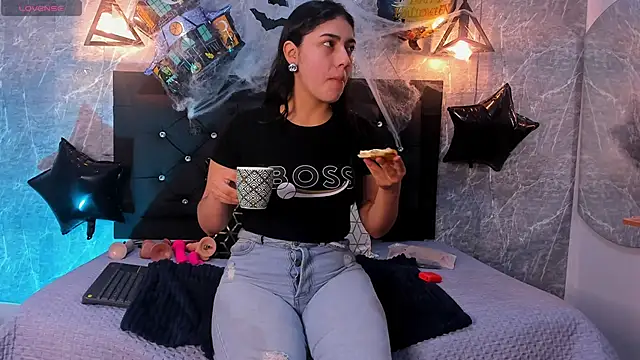 emberhodson online show from October 17, 2025, 11:57 am