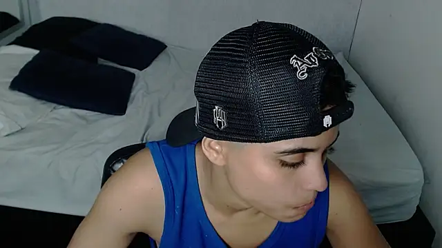 Snapshot of Liiamthompson chatting on March 9, 2025, 11:36 am Liiamthompson online show from March 9, 2025, 11:36 am