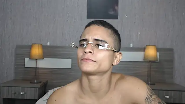 Snapshot of Liiamthompson chatting on September 22, 2025, 9:22 am Liiamthompson online show from September 22, 2025, 9:22 am