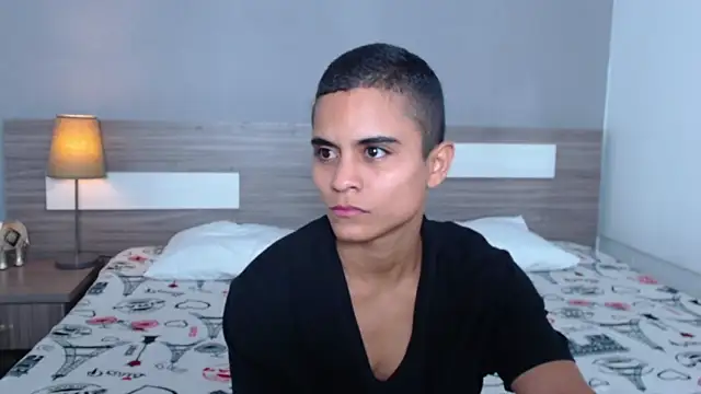 Snapshot of Liiamthompson chatting on October 4, 2025, 12:58 pm Liiamthompson online show from October 4, 2025, 12:58 pm