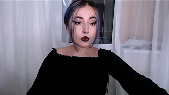 Snapshot of purplewitch chatting on November 6, 2025, 2:07 pm purplewitch online show from November 6, 2025, 2:07 pm