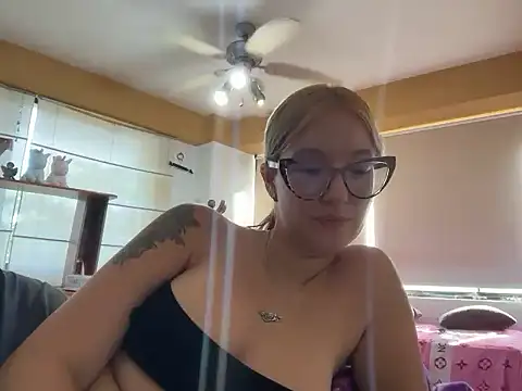 Snapshot of Mermaid-hana chatting on September 24, 2025, 11:46 am Mermaid-hana online show from September 24, 2025, 11:46 am