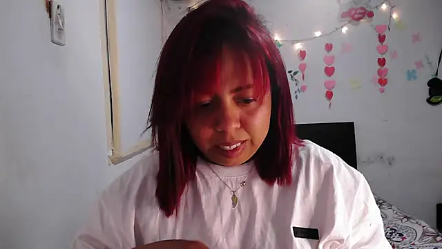 Snapshot of alexandraluv chatting on February 15, 2026, 11:01 pm alexandraluv online show from February 15, 2026, 11:01 pm