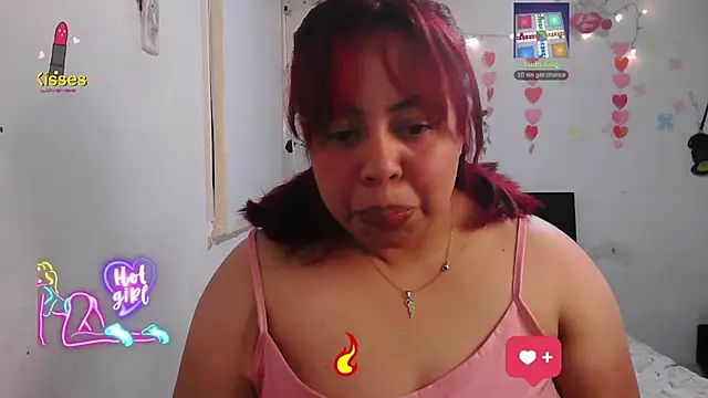 Snapshot of alexandraluv chatting on March 3, 2026, 1:12 am alexandraluv online show from March 3, 2026, 1:12 am