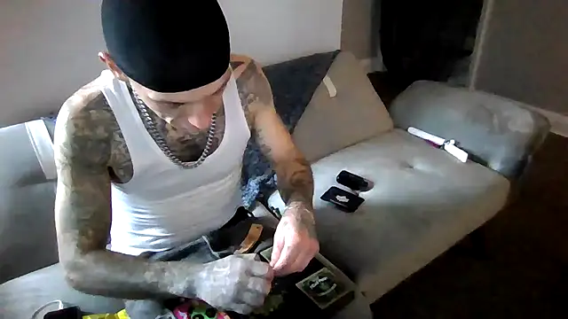 cruz815 online show from November 14, 2025, 8:29 pm