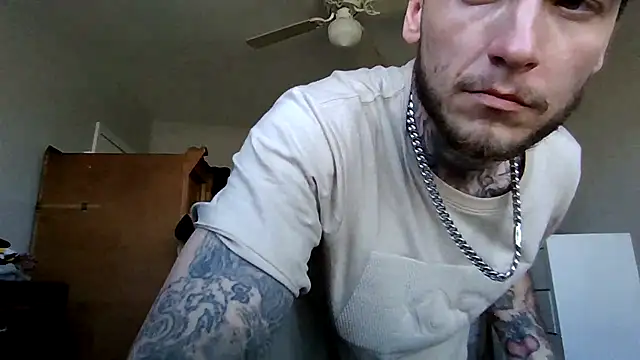 cruz815 online show from April 4, 2026, 8:50 pm