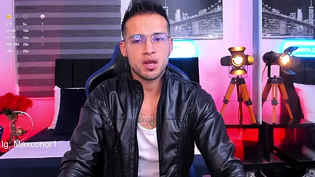 Snapshot of Max_Conor1 chatting on March 17, 2025, 10:49 am Max Conor1 online show from March 17, 2025, 10:49 am