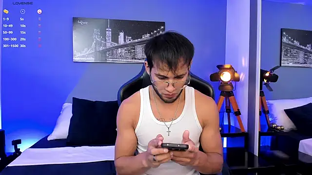 Snapshot of Max_Conor1 chatting on May 11, 2026, 11:05 am Max Conor1 online show from May 11, 2026, 11:05 am