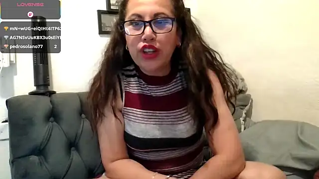 MirandaLatinaLovely online show from March 22, 2026, 4:49 am