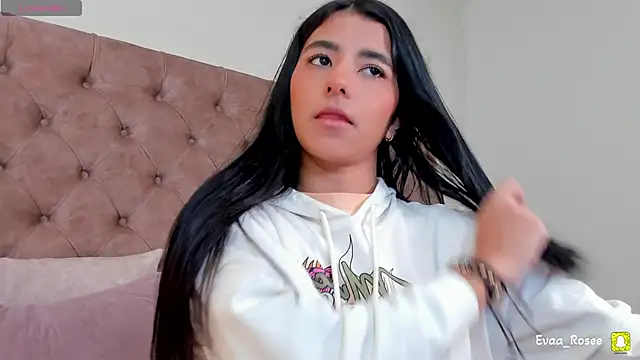 eva roseee online show from November 13, 2025, 9:03 pm