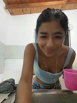 eva roseee online show from February 6, 2026, 1:43 am