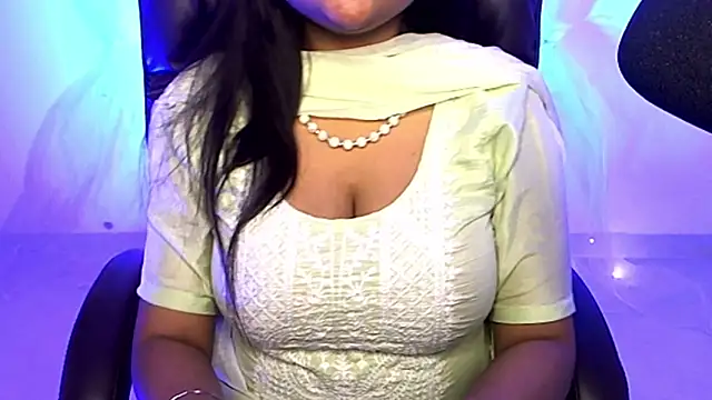 Snapshot of Kannu- chatting on March 7, 2025, 5:08 am Kannu- online show from March 7, 2025, 5:08 am