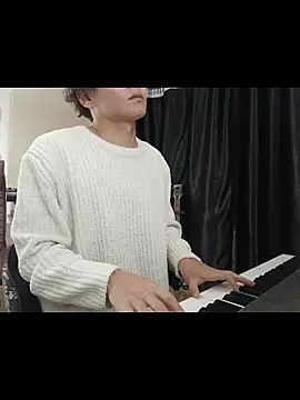 ChaseMl online show from December 1, 2025, 5:18 pm