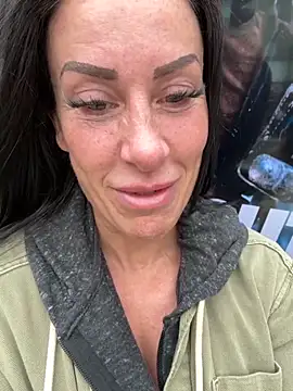 Snapshot of goddess-harper chatting on October 2, 2025, 11:28 am goddess-harper online show from October 2, 2025, 11:28 am