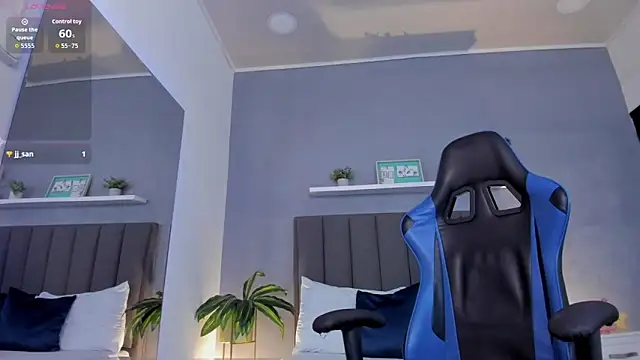 alessia leroy online show from February 4, 2026, 7:42 pm