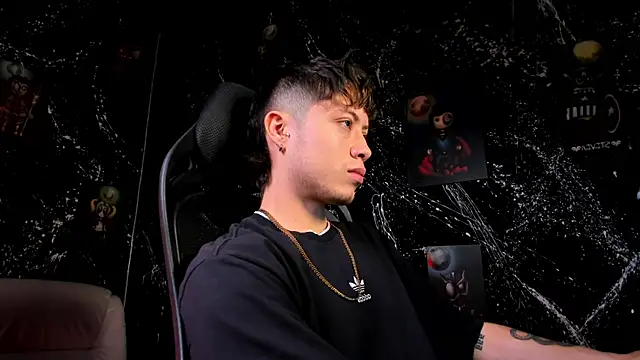 Snapshot of marcuscollins1_ chatting on February 21, 2025, 2:48 pm marcuscollins1 online show from February 21, 2025, 2:48 pm