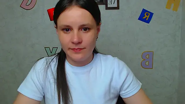 Snapshot of ValeriaHeart_ chatting on March 17, 2025, 1:18 pm ValeriaHeart online show from March 17, 2025, 1:18 pm