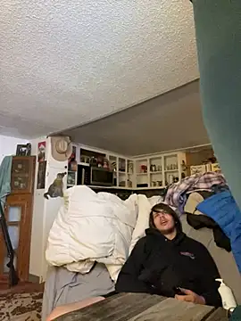 Snapshot of buckincowboy chatting on February 5, 2025, 12:38 pm buckincowboy online show from February 5, 2025, 12:38 pm