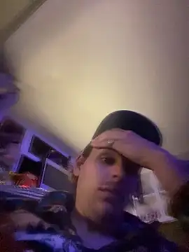 Snapshot of buckincowboy chatting on February 12, 2025, 10:26 pm buckincowboy online show from February 12, 2025, 10:26 pm