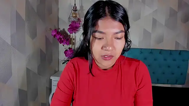 Snapshot of ScarletKray chatting on October 22, 2025, 2:56 am ScarletKray online show from October 22, 2025, 2:56 am