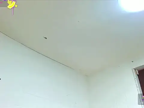 LihanJor 23 online show from October 3, 2025, 1:19 pm