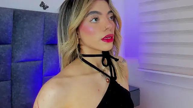 Snapshot of Violetta_Ficher chatting on March 8, 2026, 2:37 am Violetta Ficher online show from March 8, 2026, 2:37 am