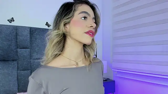 Snapshot of Violetta_Ficher chatting on March 21, 2026, 2:16 am Violetta Ficher online show from March 21, 2026, 2:16 am