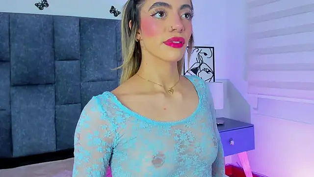 Snapshot of Violetta_Ficher chatting on March 29, 2026, 2:44 am Violetta Ficher online show from March 29, 2026, 2:44 am