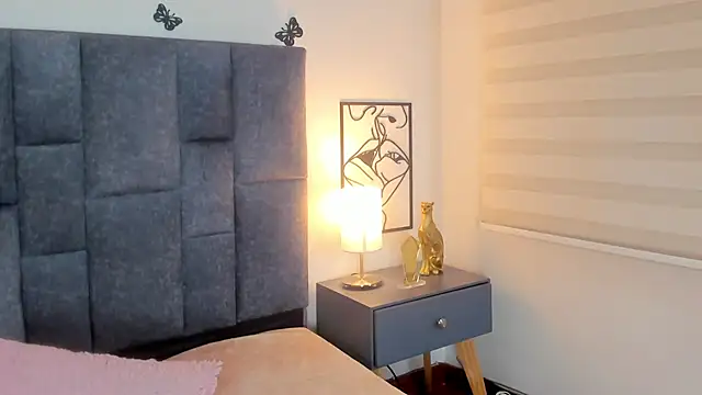 Snapshot of Violetta_Ficher chatting on April 9, 2026, 2:22 am Violetta Ficher online show from April 9, 2026, 2:22 am